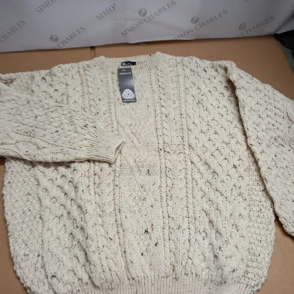 LOT OF 10 AS NEW PURE NEW WOOL KNITTED CREW JUMPERS IN ECRU - ALL L