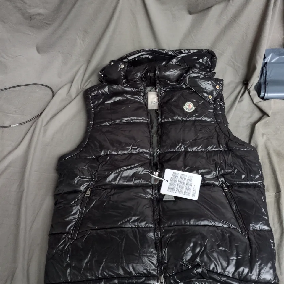 MONCLER BLACK QUILTED DOWN VEST – SIZE M