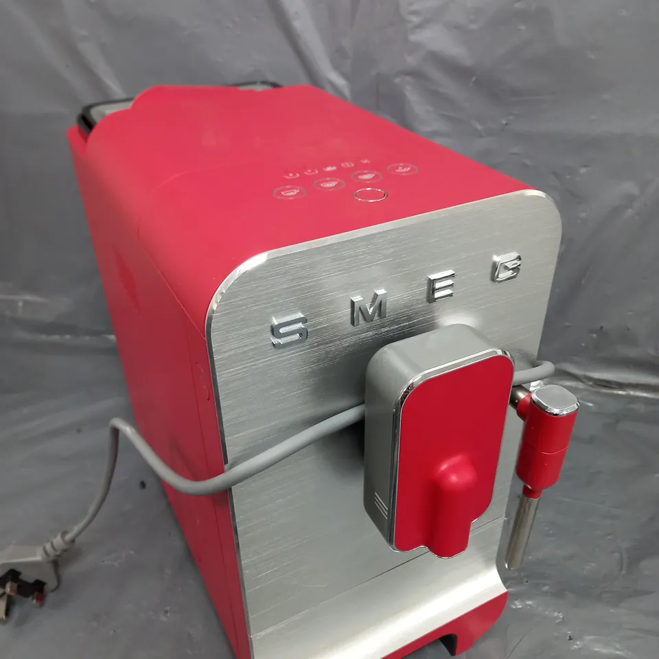 SMEG BCC02RDMUK AUTOMATIC BEAN TO CUP COFFEE MACHINE - RED