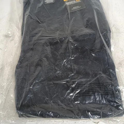 REGATTA TRJ500 PRO CARGO TROUSERS, NAVY - UK SIZE 40"