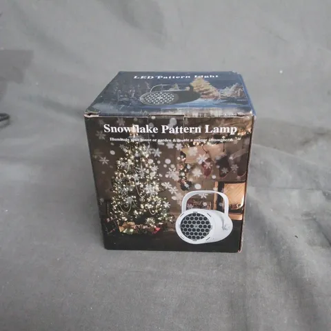 SNOWFLAKE PATTERN LED LAMP