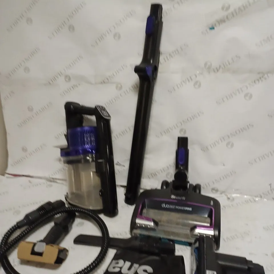 SHARK COMPLETE HOME CORDLESS STICK VACUUM