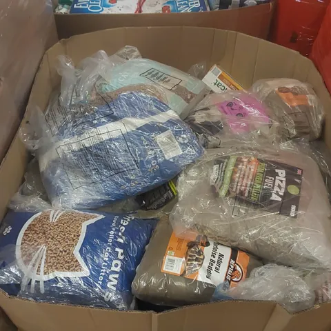 PALLET CONTAINING A LARGE QUANTITY OF ASSORTED ANIMAL PRODUCTS AND OTHER ITEMS INCLUDING: CAT LITTER, TORTOISE BEDDING, PIZZA OVEN PELLETS ECT