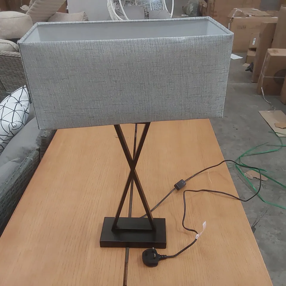 DESIGNER TABLE LAMP