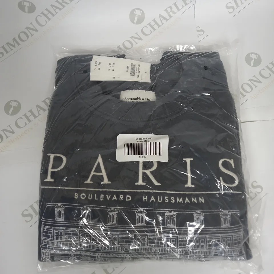 BAGGED ABERCROMBIE AND FITCH SWEATSHIRT SIZE M