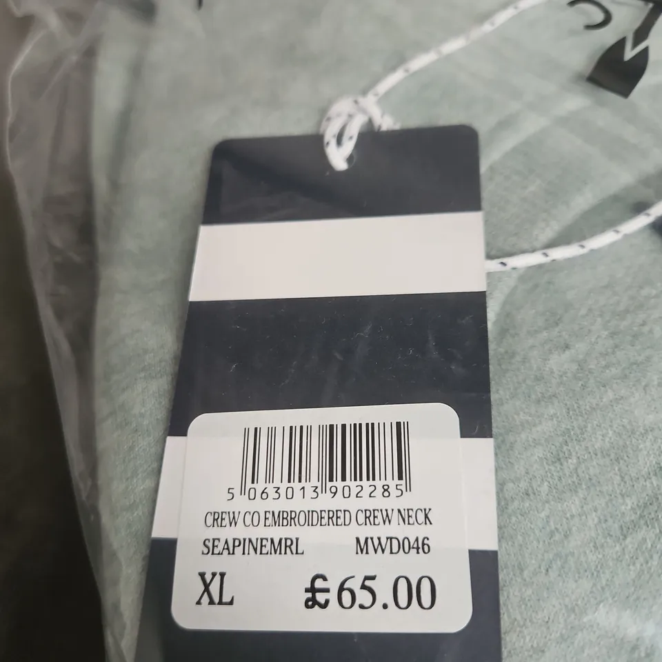 CREW CLOTHING COMPANY EMBROIDERED CREW NECK SWEATSHIRT – UK SIZE XL