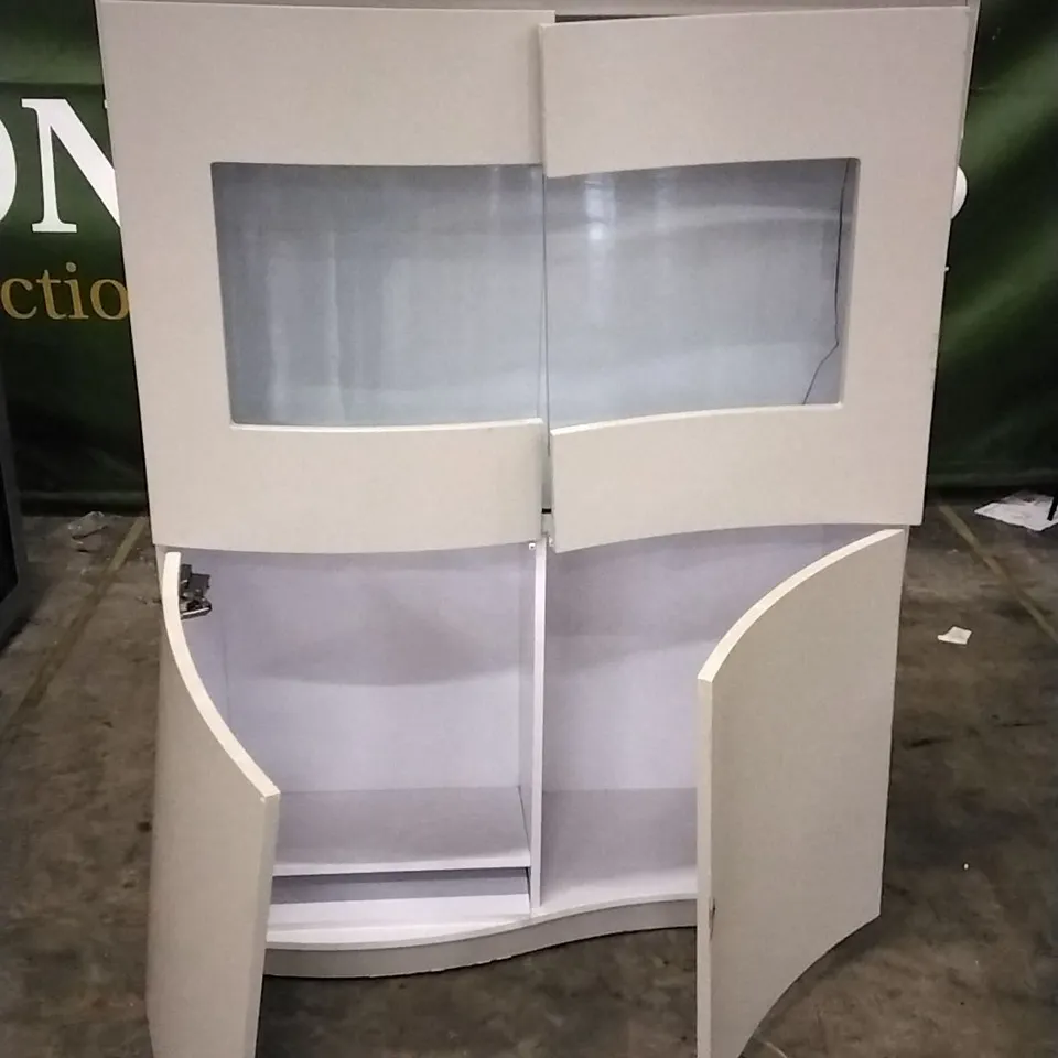 QUALITY DESIGNER LIGHT GREY FINISH 4 DOOR CURVED CABINET WITH GLAZED DOORS 