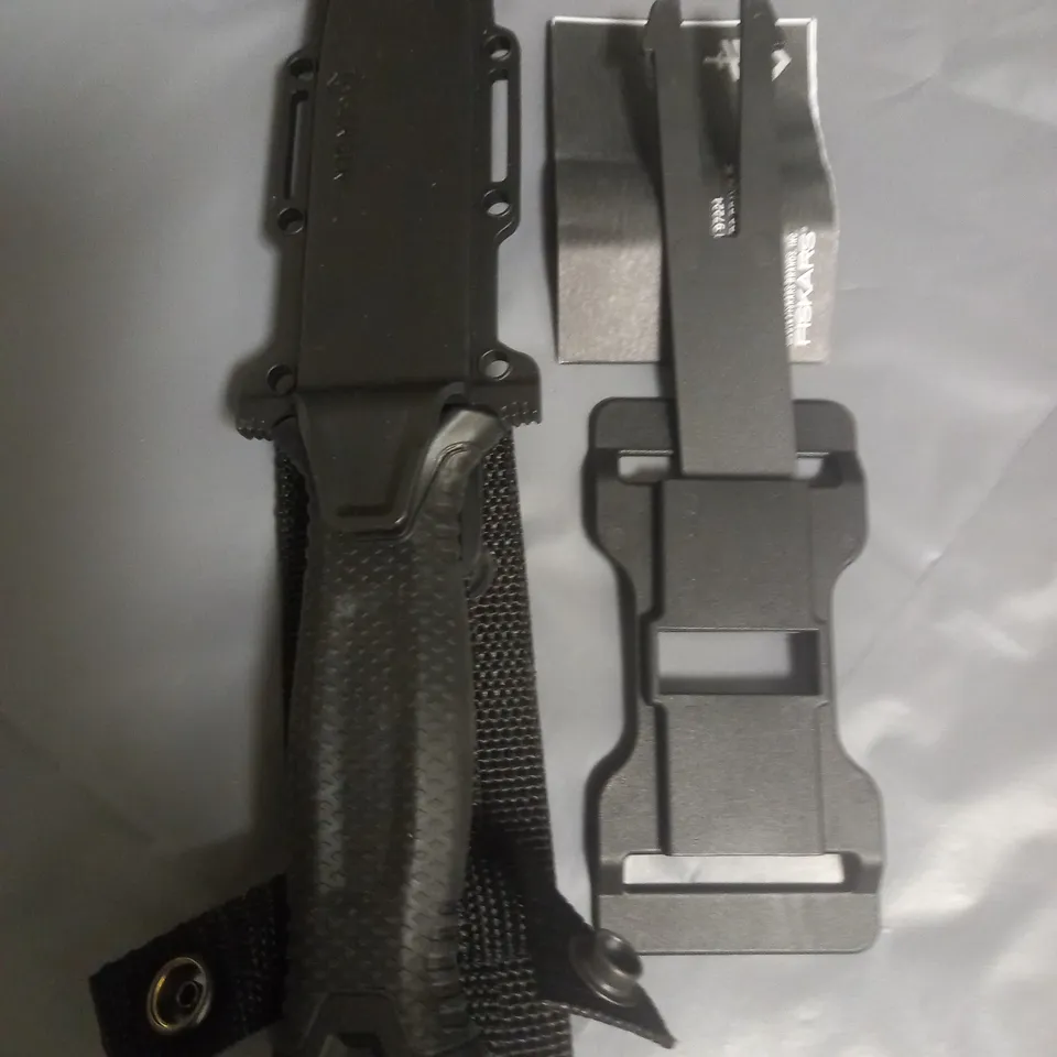 BOXED GERBER STRONGARM FIXED BLADE KNIFE AND SHEATH