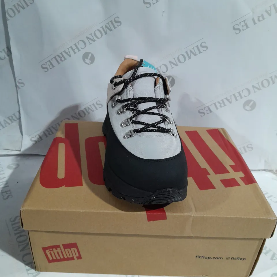FITFLOP WATERPROOF OUTDOOR SNEAKERS SIZE 4.5