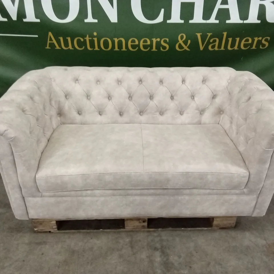 CHESTER CHESTERFIELD LEATHER LOOK 2 SEATER SOFA - PEBBLE RRP £799