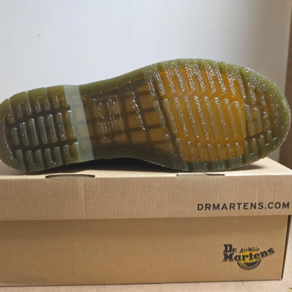 BOXED PAIRO OF DR. MARTENS DARK BROWN CRAZY HORSE BOOTS – UK 9