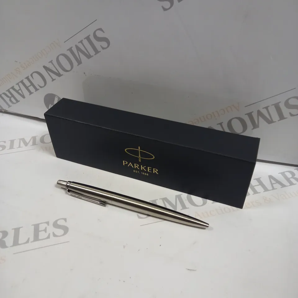 BOXED PARKER PEN  RRP £29.99