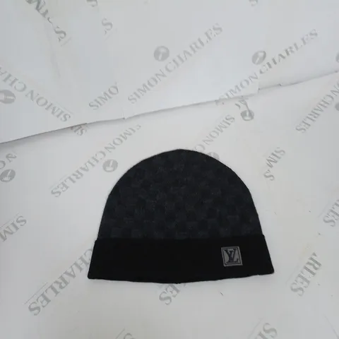 LOUIS VOUITTON BEANIE GREY AND BLACK