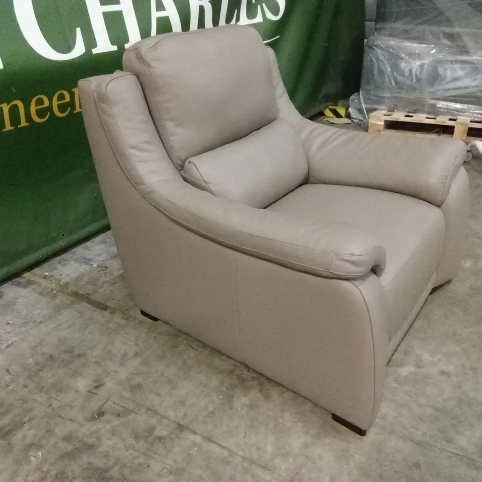 QUALITY DESIGNER ITALIAN MADE DEGANO LEATHER ARMCHAIR