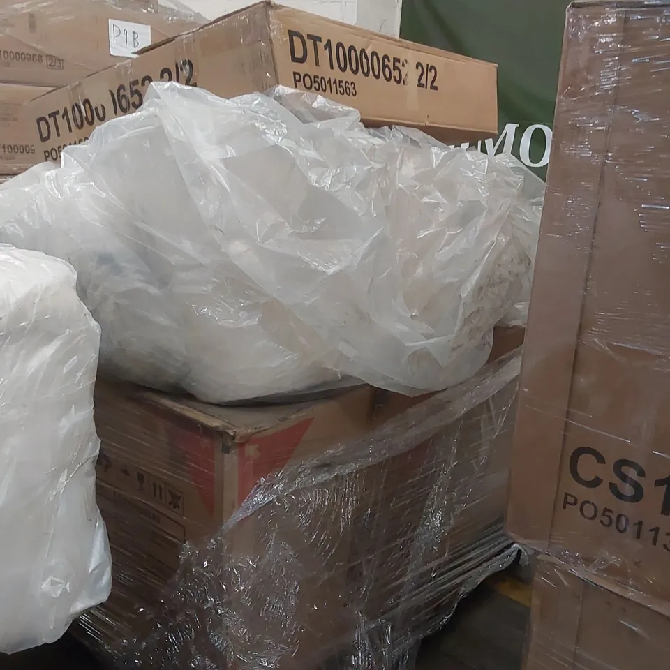 PALLET CONTAINING ASSORTED DESIGNER FURNITURE PARTS