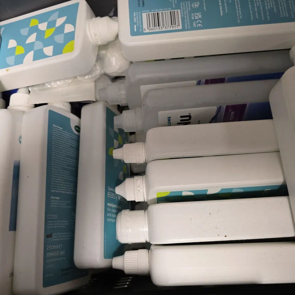 APPROXIMATELY 30 ASSORTED VISION CARE ITEMS TO INCLUDE - RENU SENSITIVE EYES , SPECSAVERS ALL PURPOSE , SPECSAVERS EASI PURPOSE ETC