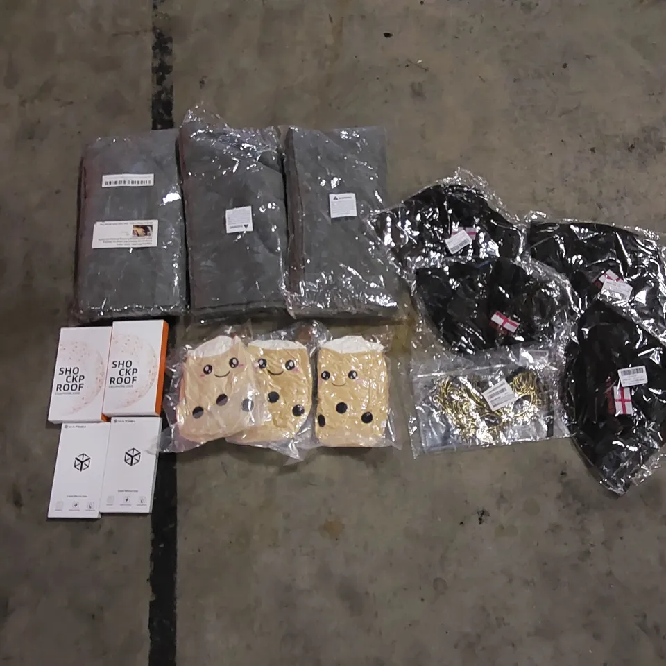 PALLET TO CONTAIN ASSORTED HOUSEHOLD ITEMS AND CONSUMER PRODUCTS. INCLUDING HATS, PHONE CASES, PACKS OF MICROFIBRE CLOTHS ETC