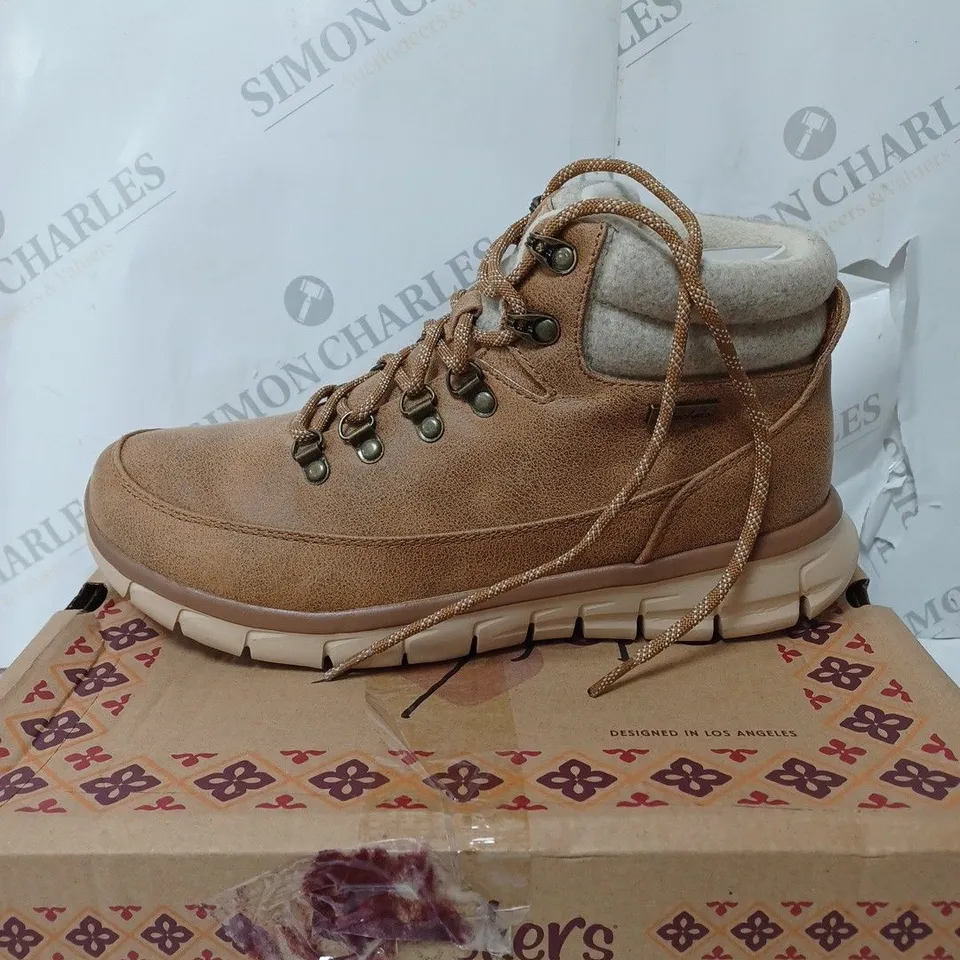 BOXED SKECHERS SYNERGY WARM TECH BOOTS , CHESTNUT - SIZE 4 
