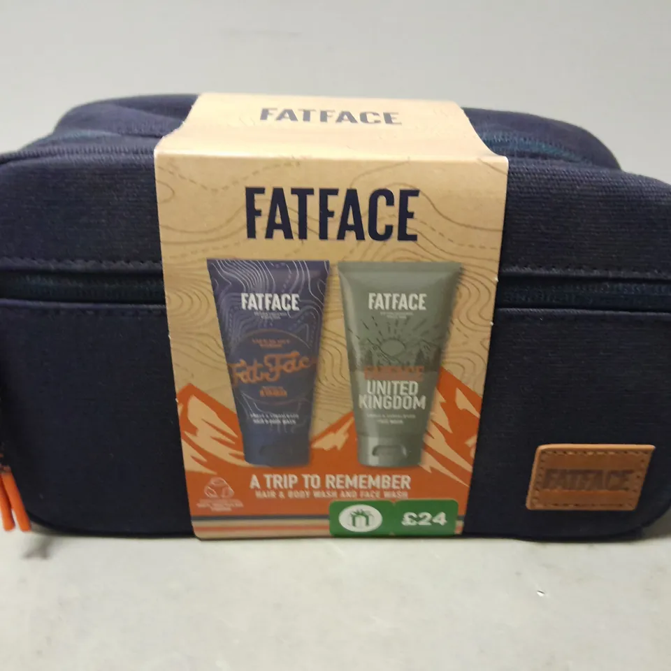 FATFACE A TRIP TO REMEMBER 2-PIECE SET