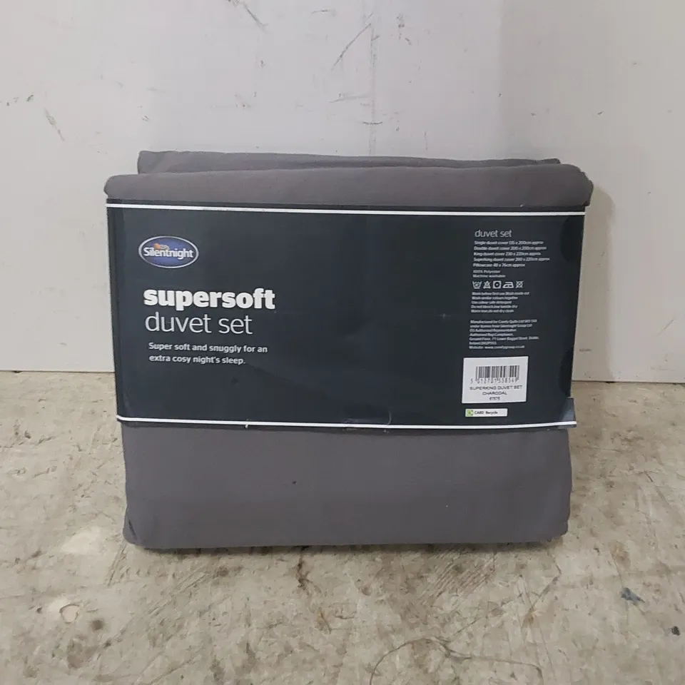 SILENTNIGHT SUPERSOFT DUVET SET // SIZE: SUPER KING 