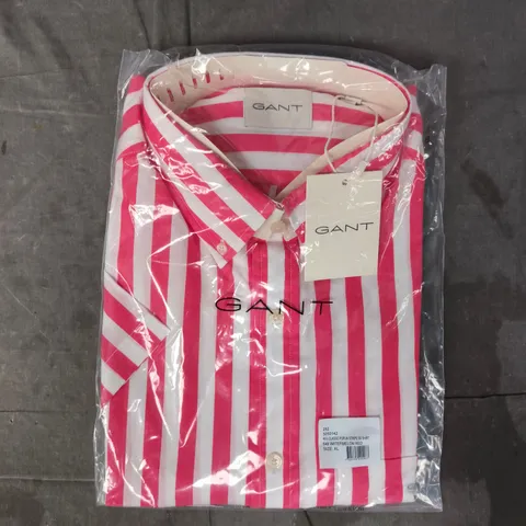 BAGGED CLASSIC POPLIN STRIPE SHORT SLEEVE SHIRT IN WATERMELON RED SIZE XL