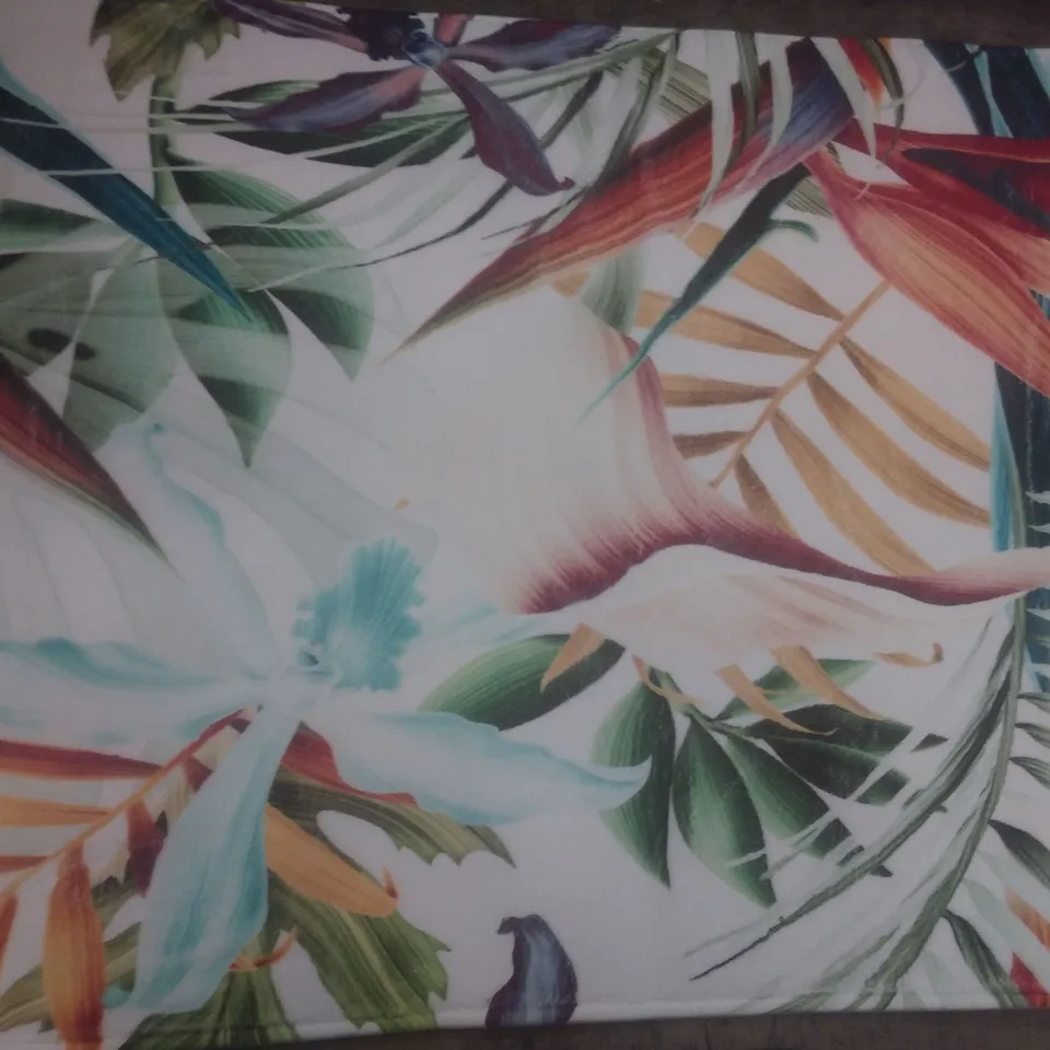 LANGFORD TROPICAL PLANTS SHAGGY RUG 140X80CM