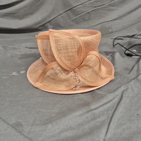 FAILSWORTH  PEACH WOVEN STRAW HAT WITH BOW 