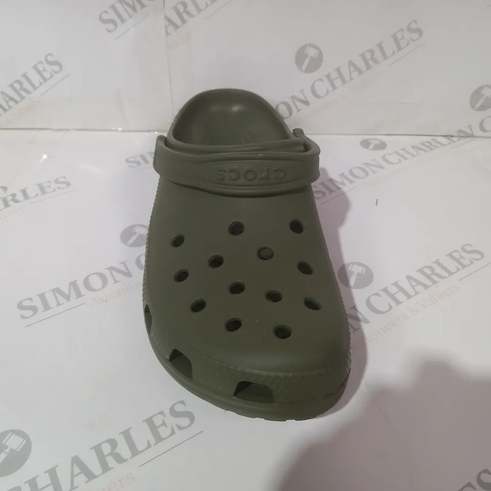 PAIR OF CROCS CLASSIC CLOGS IN SAGE GREEN UK SIZE M10/W11