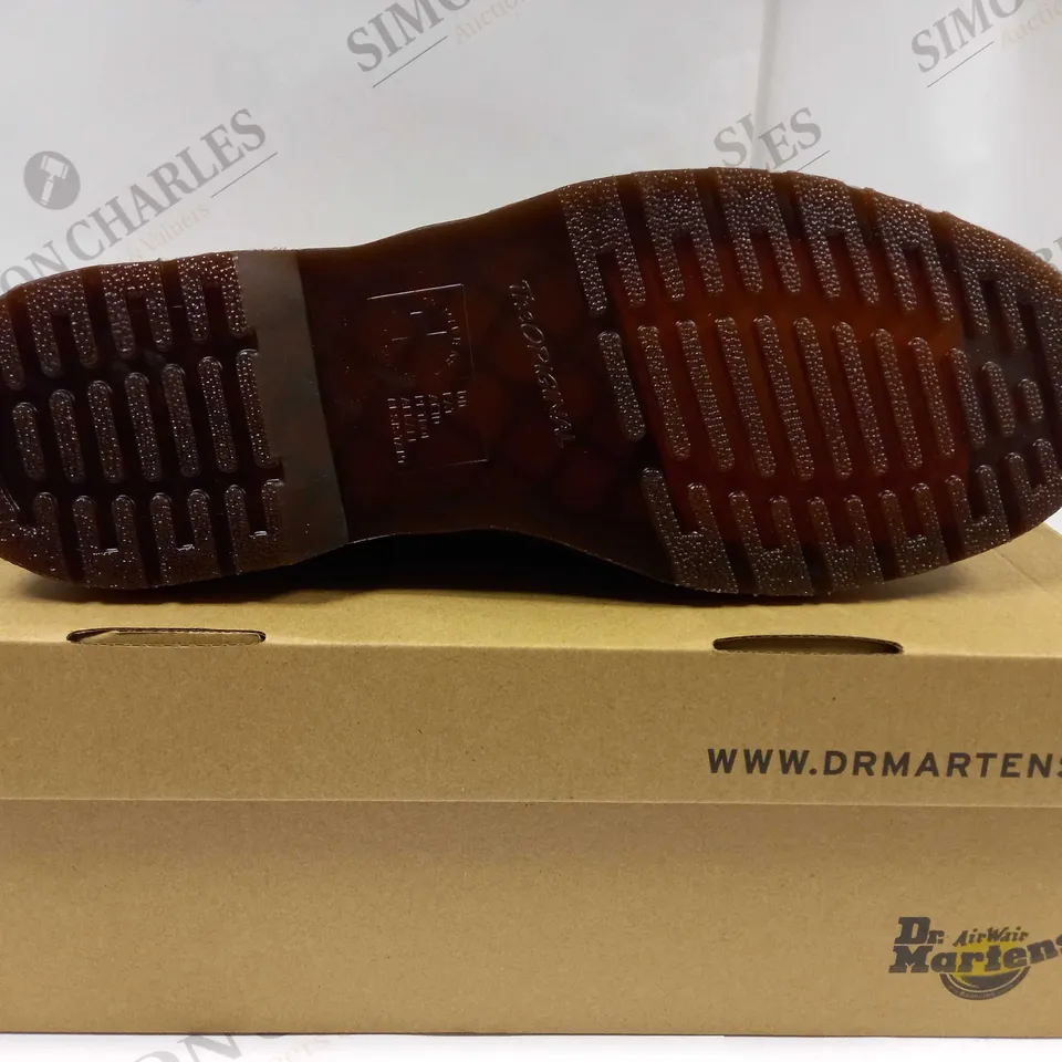 BOXED PAIR OF DR MARTENS REPELLO CALF SUEDE SHOES IN OLIVE UK SIZE 11 