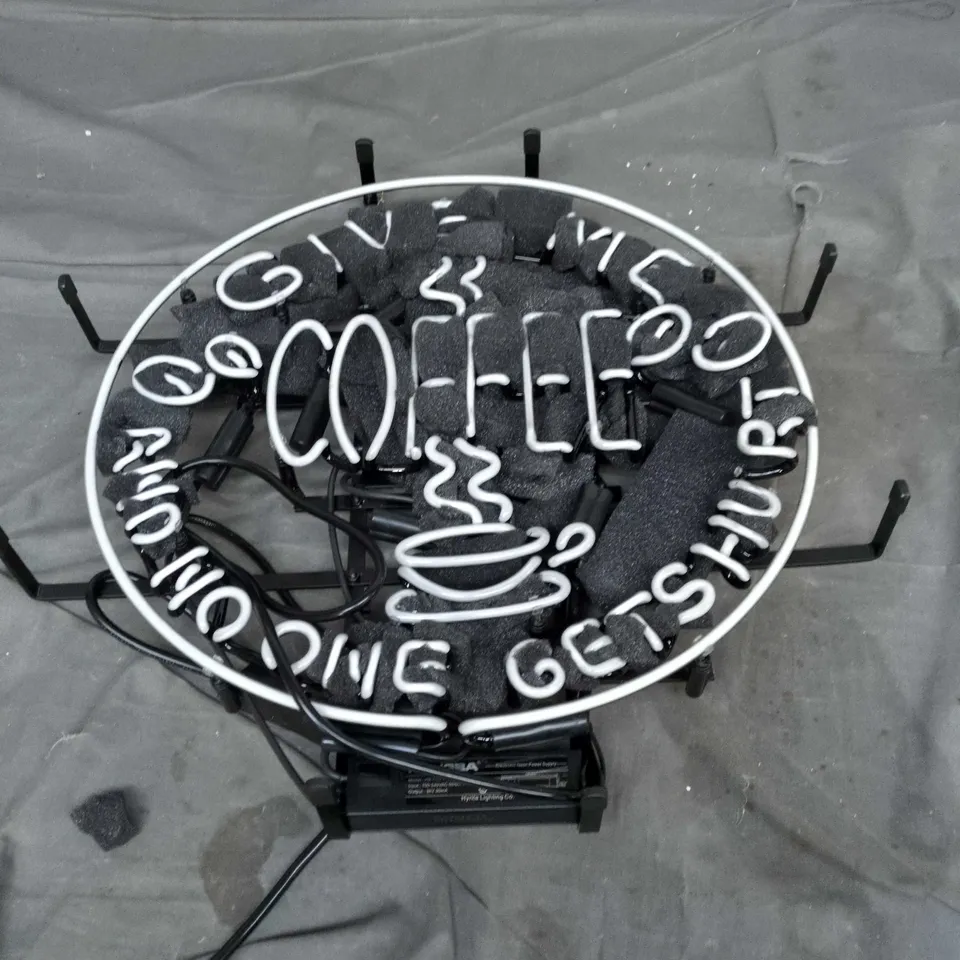 CAGE OF APPROXIMATELY 10 ASSORTED HOUSEHOLD ITEMS TO INCLUDE: COFFEE SIGN AND LOGS AND KINDLING SIGN 