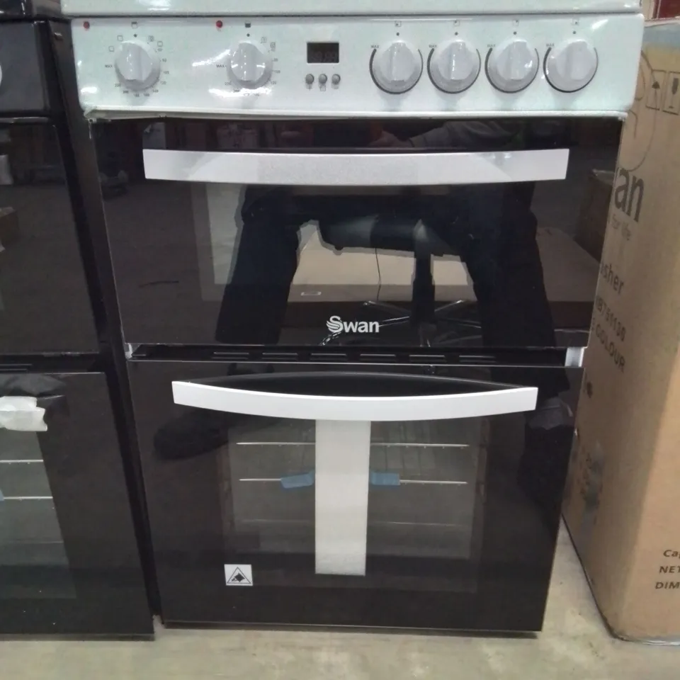 SWAN SX16730W 60CM WIDE DOUBLE OVEN ELECTRIC COOKER WITH CERAMIC HOB - WHITE