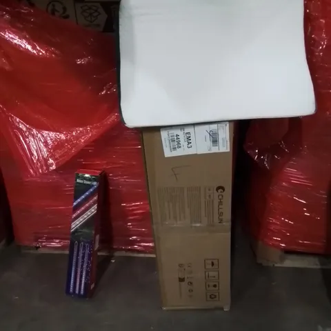 PALLET OF ASSORTED HOUSEHOLD GOODS AND PRODUCTS TO INCLUDE;CHRISTMAS TREE,METEOR SHOWER LIGHT MEMORY FOAM PILLOW 