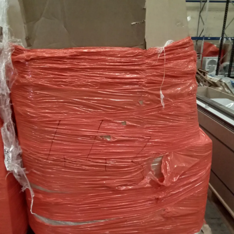 PALLET OF ASSORTED ITEMS INCLUDING PULL UP BAR, CUSIMAX DOUBLE HOT PLATE, SORTFIELD ELECTRICAL CONVECTOR HEATER, UVISH RAIN SHOWER SYSTEM, YUDA CLOTHES RACK