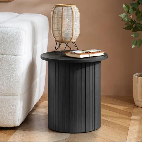 BOXED SUIRE END TABLE