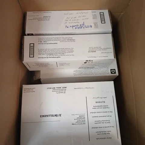 LARGE BOX OF APPROX 10 ASSORTED ITEMS TO INCLUDE COMPUTER MOUSE AND PRINT CARTRIDGES
