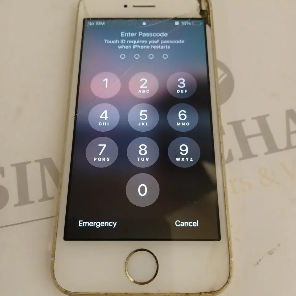 APPLE IPHONE SE MOBILE PHONE - A1723