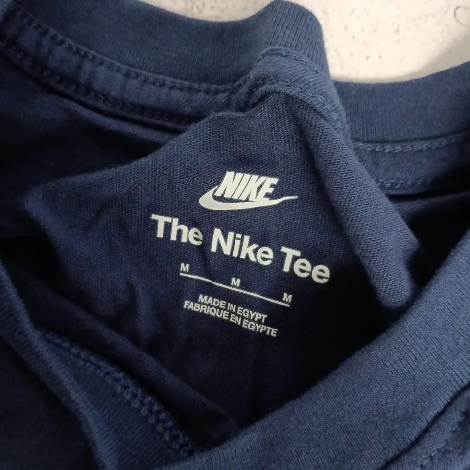 NIKE AIR THE NIKE TEE IN NAVY - MEDIUM