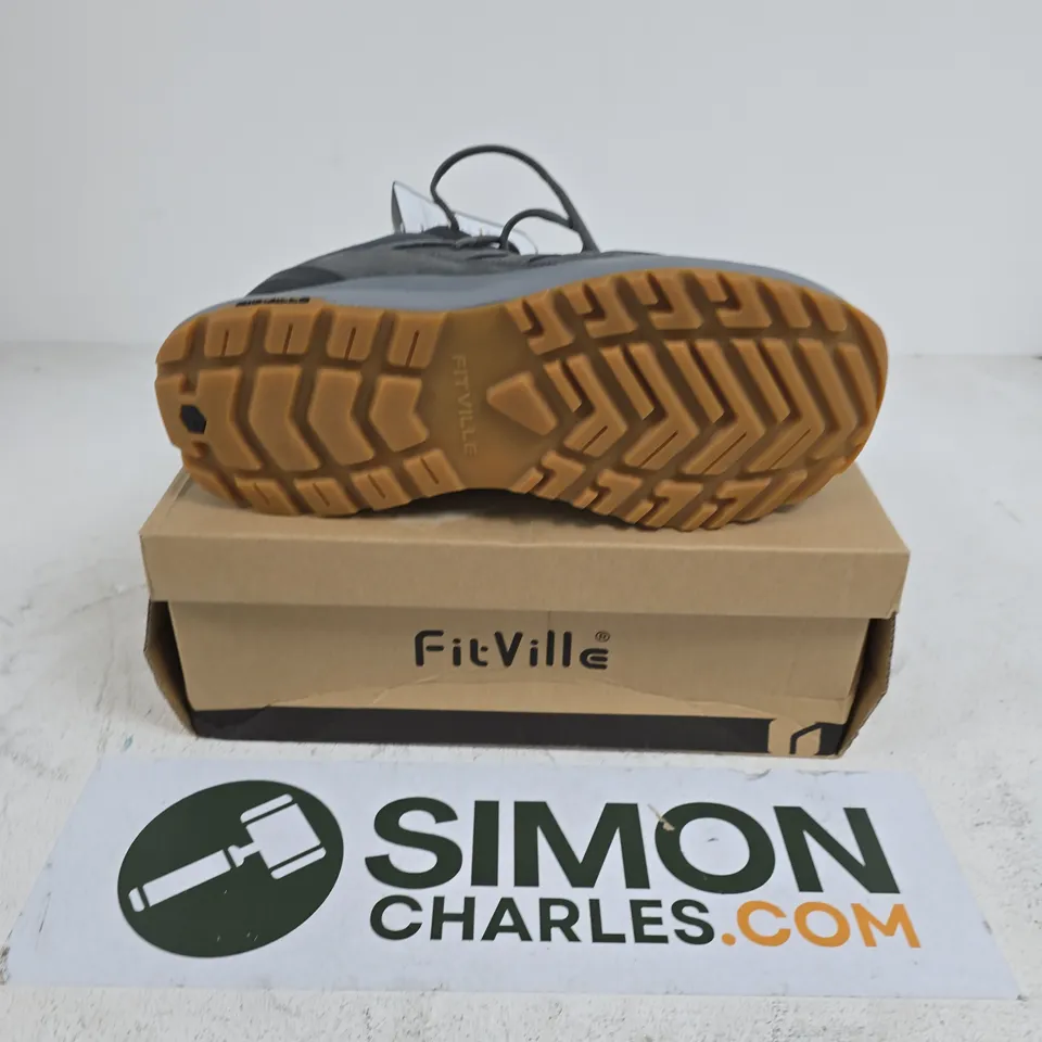 BOXED PAIR OF FITVILLE LOW TOP STURDY CORE TRAINERS IN SLATE GREY - UK 9.5