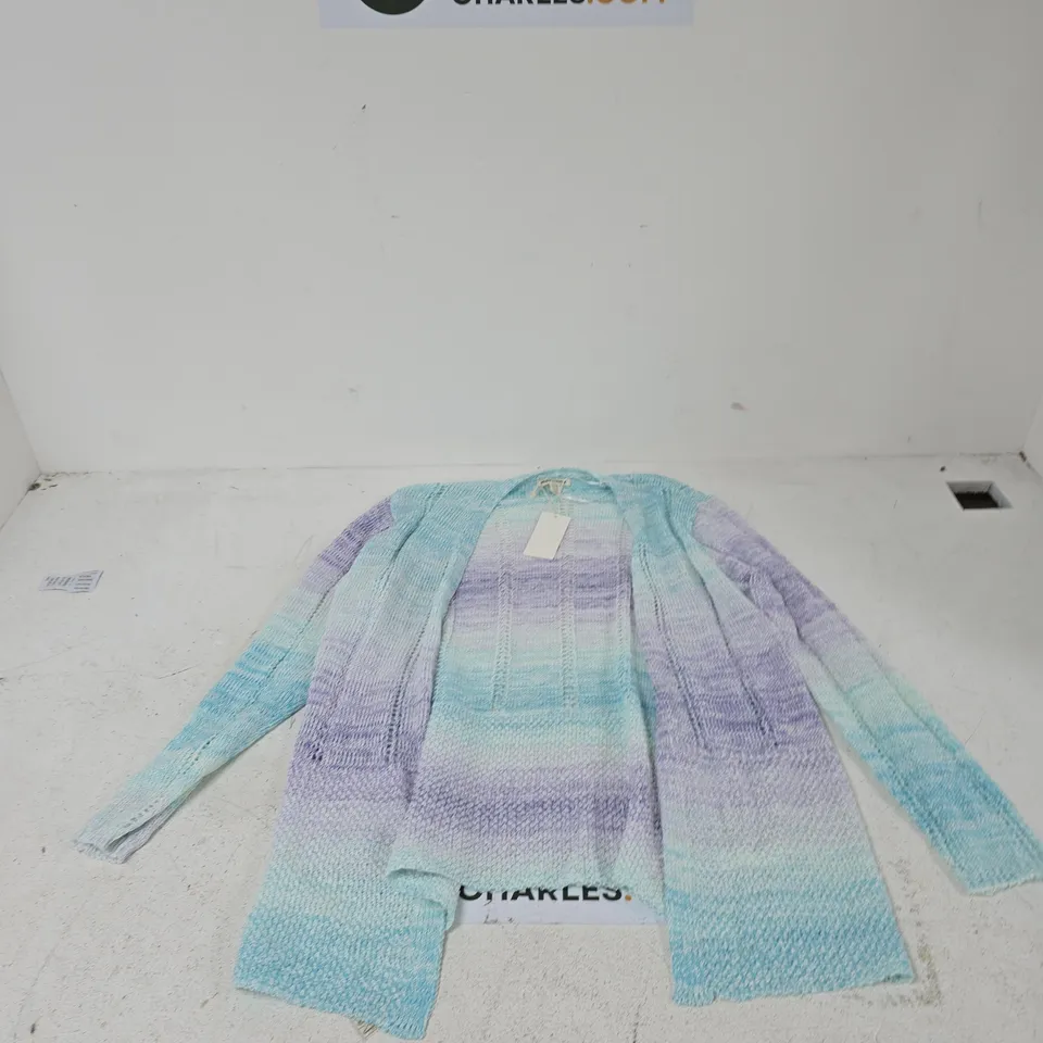 BOX OF APPROXIMATELY 15 ASSORTED ITEMS TO INCLUDE: MUDFLOWER CARDIGAN 