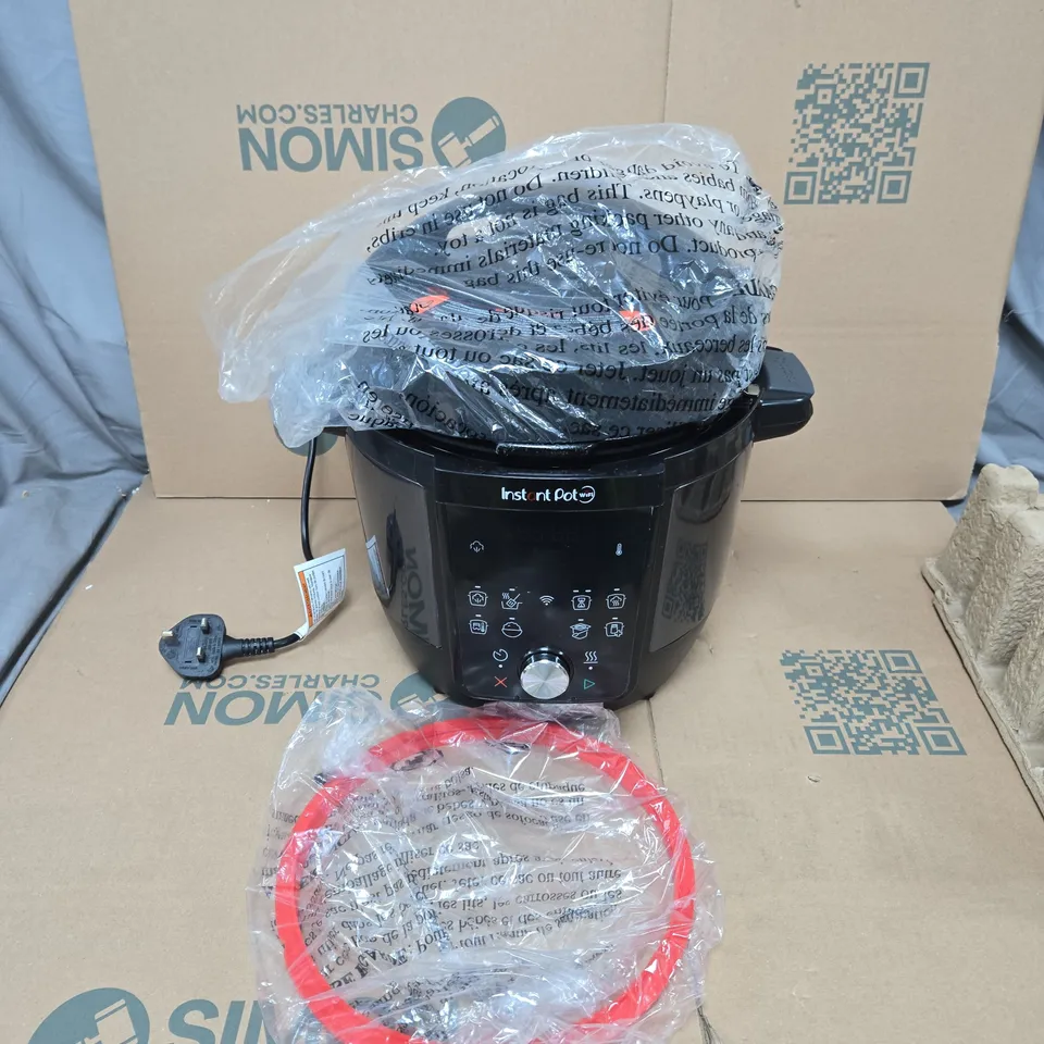 INSTANT POT PLUS 9 IN 1 MULTI COOKER