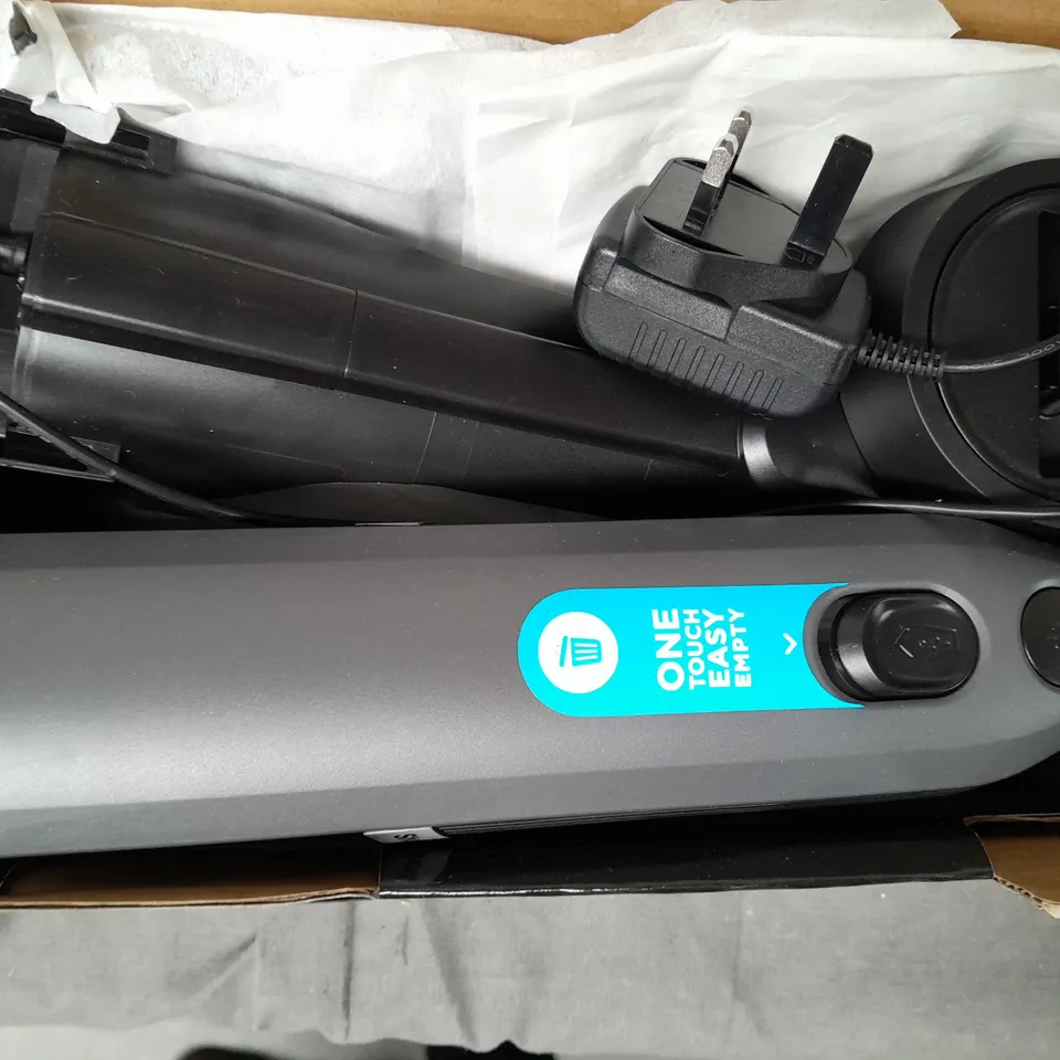 SHARK CORDLESS HANDHELD VACUUM CLEANER WV200UK