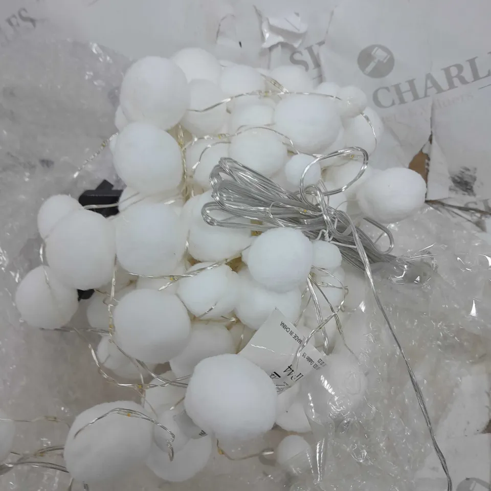 BOXED 160 LED SNOWBALL LIGHT GARLAND RRP £19.99