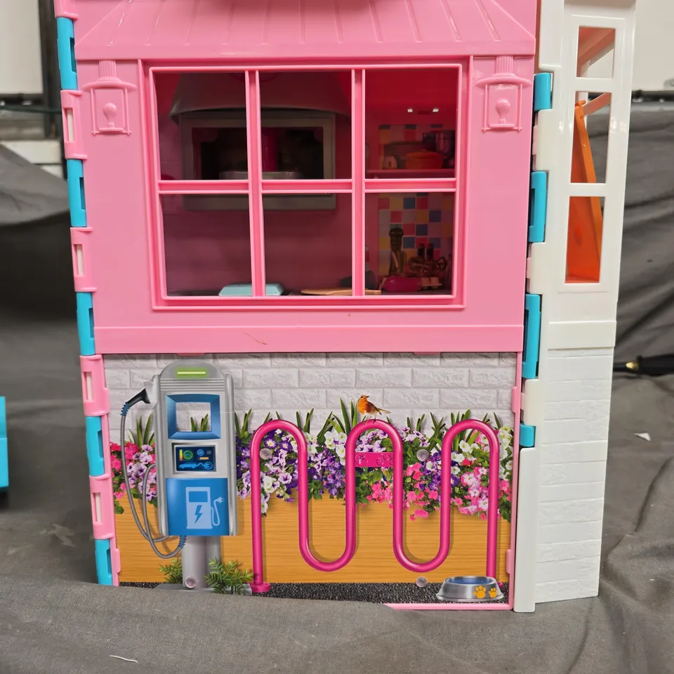BARBIE PLAYSET DOLLHOUSE KITCHEN – PINK & TURQUOISE