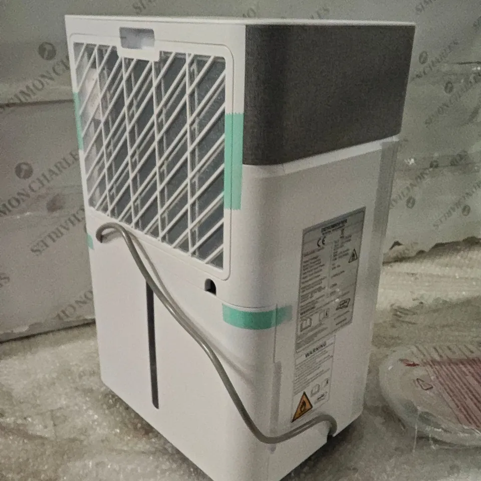 BOXED DEHUMIDIFIER IN WHITE
