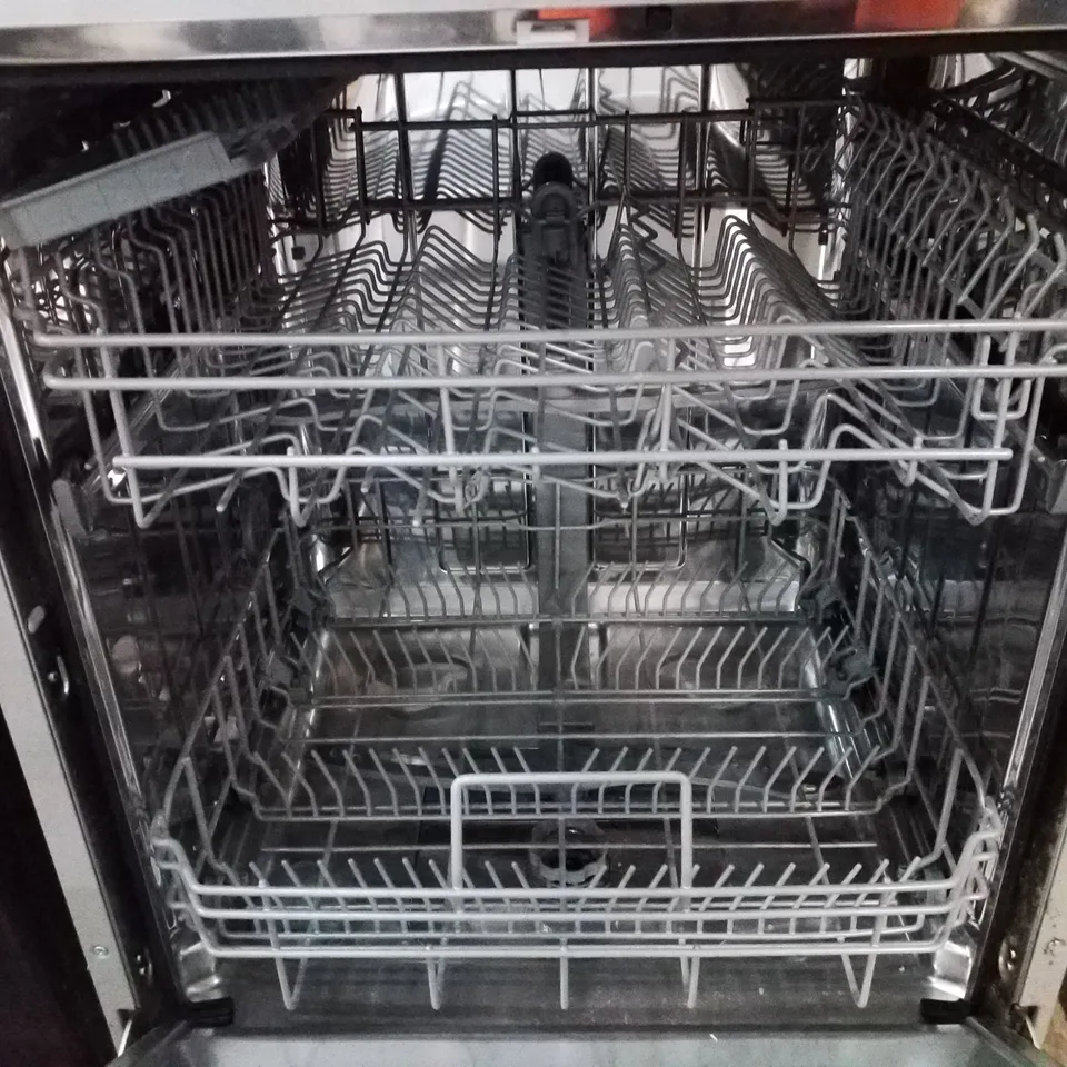 COMFEE FREESTANDING DISHWASHER - UNPROCESSED RAW RETURN