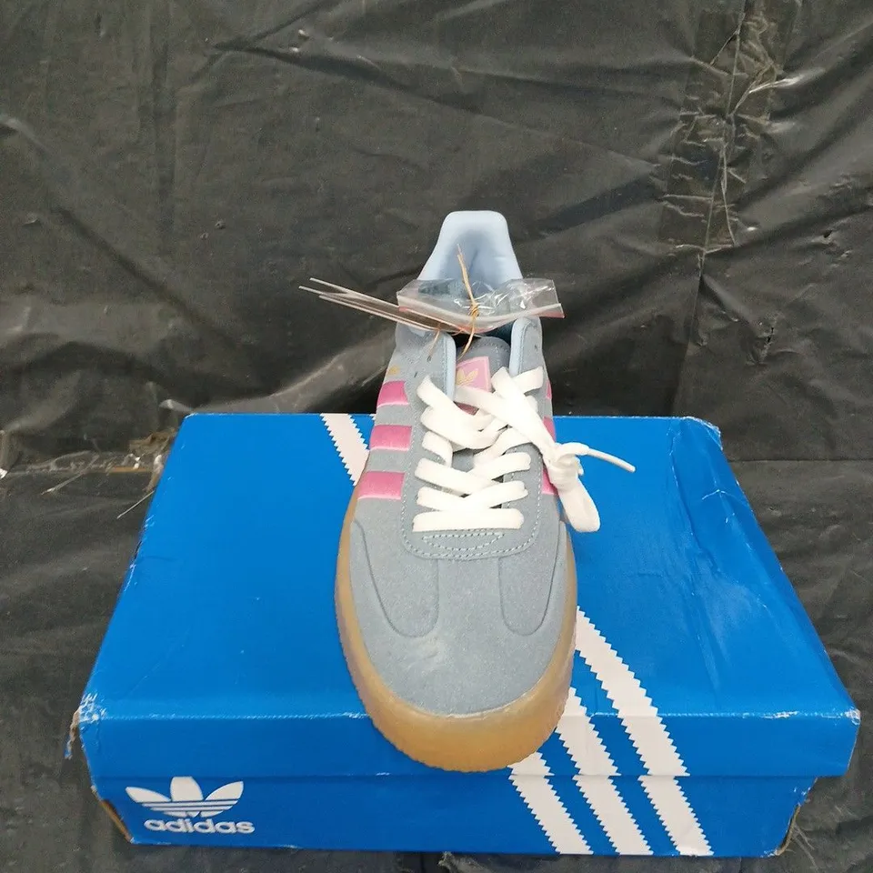 BOXED PAIR OF ADIDAS SAMBA UK 7.5 