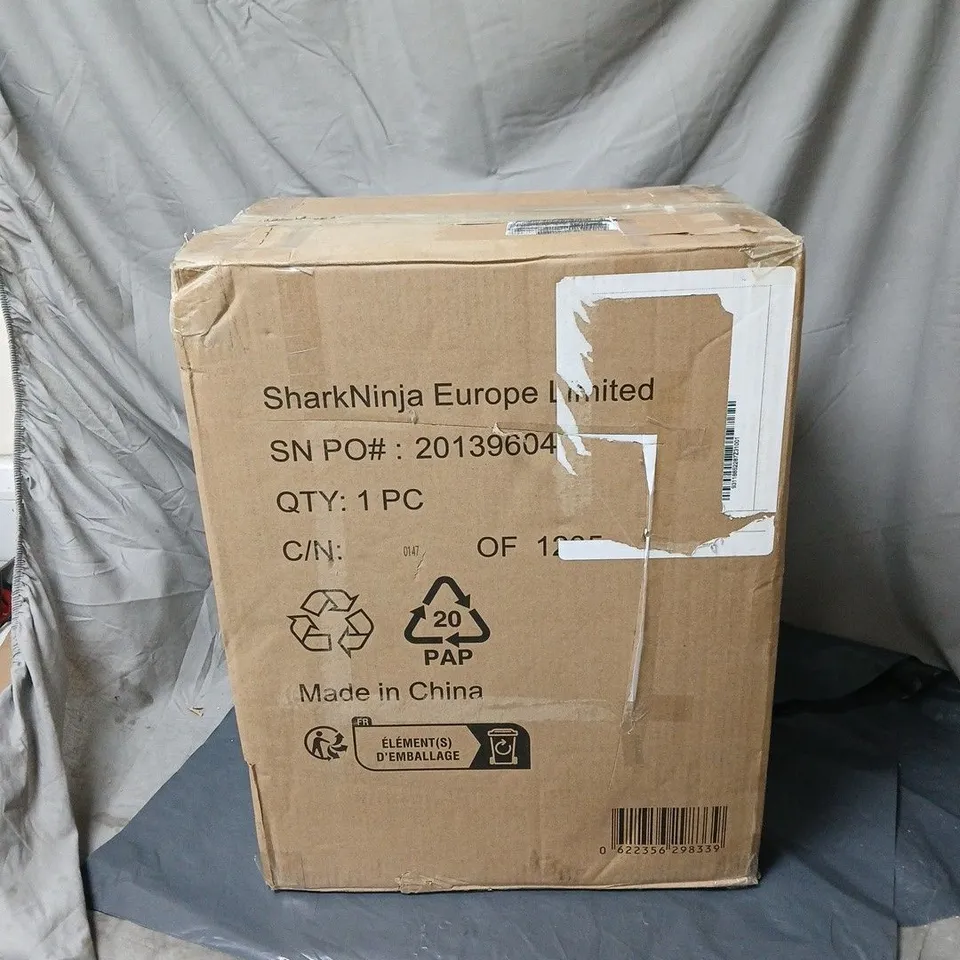 OUTLET SHARK PLUS 2 IN 1 SELF EMPTY ROBOT VACUUM & MOP