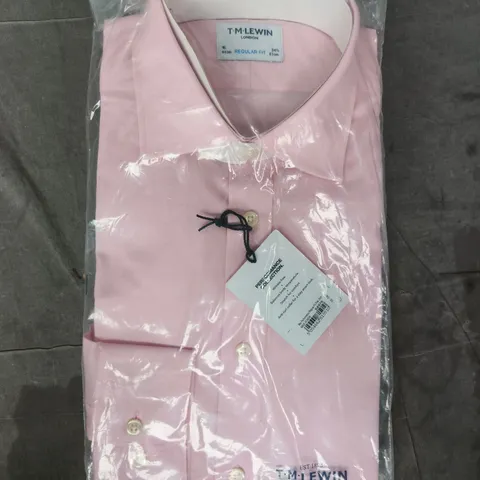 BAGGED T.M.LEWIN MAX PERFORMANCE REGULAR FIT PINK SHIRT SIZE 16-34.5CM