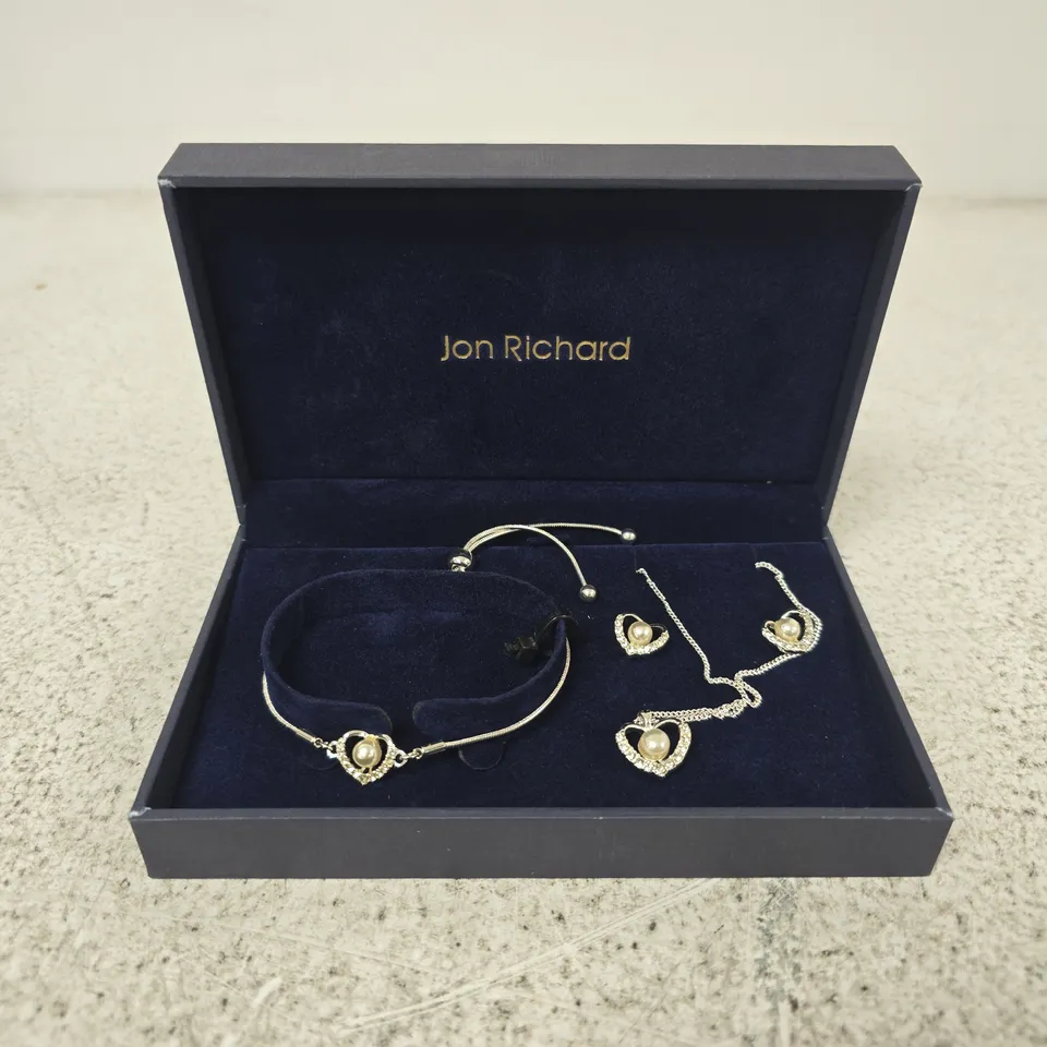 JON RICHARD PEARL & CRYSTAL JEWELRY SET IN NAVY BOX – BRACELET, NECKLACE, & EARRINGS