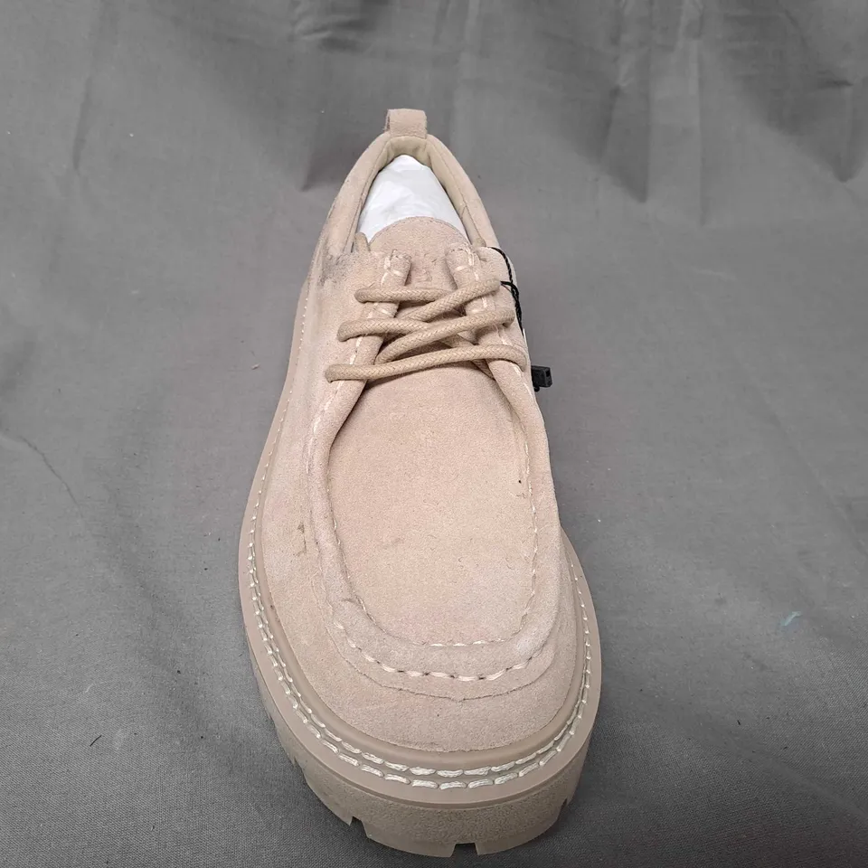 PAIR OF PULL & BEAR SHOES IN STONE UK SIZE 7